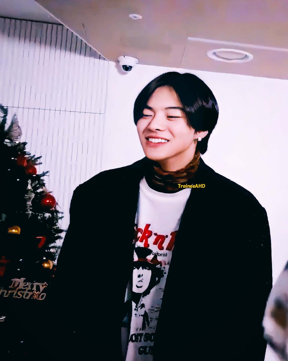 aeonsville's tweet photo. 211224 - TRainee A Christmas Video - 📸 HD
- a thread
#TRaineeA #TRaineeAHD #Christmas_with_TraineeA #아이돌연습생 @trainee_a https://t.co/L9DexUXSHv