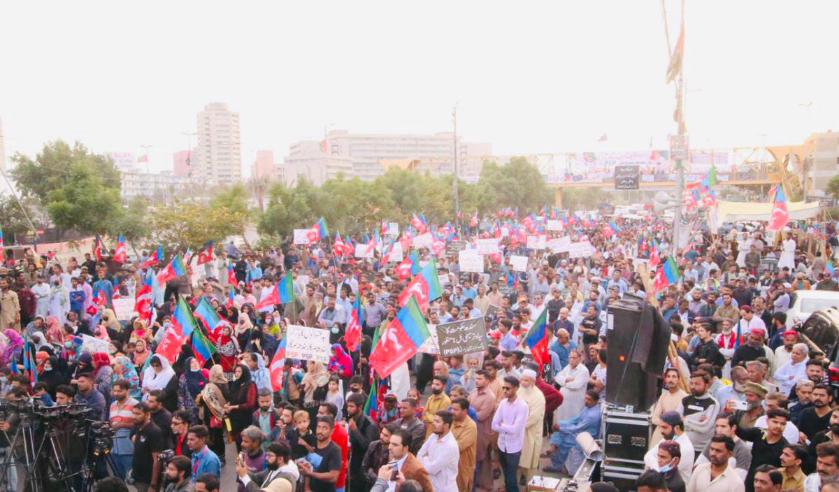 مصطفیٰ کمال کی قیادت میں اہل کراچی کا سیلاب حسن اسکوائر پر امنڈ آیا ، احتجاجی مظاہرے سے چیئرمین سید مصطفی کمال خطاب کر رہے ہیں-

<a href="/KamalPSP/">Mustafa Kamal Fans</a>
#PSPProtest #PSP #MustafaKamal #Karachi #Pakistan