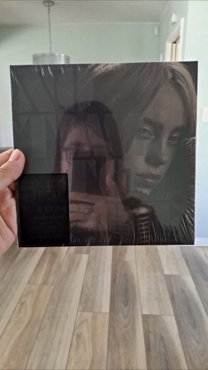 RMsecretarchive's tweet photo. Dont u need to serve gru or something https://t.co/TVTDzD3yVN