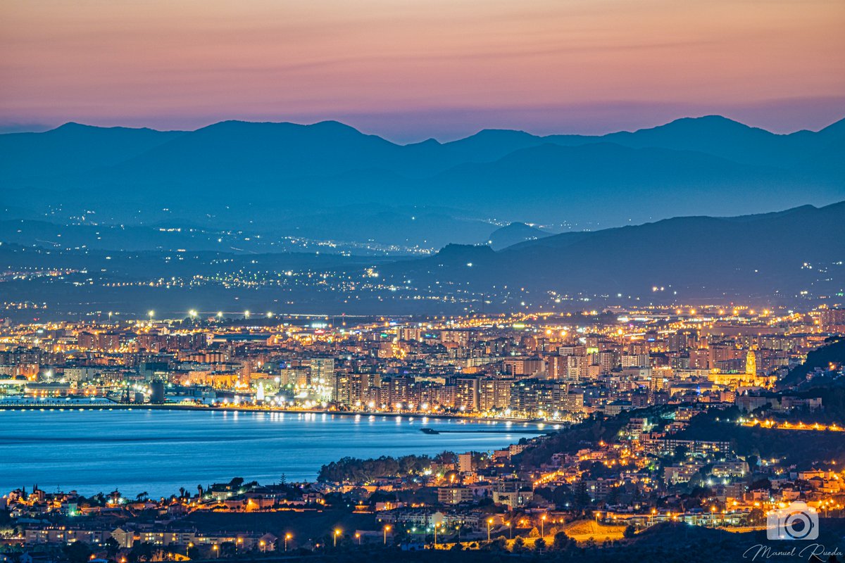 Zappa_Malaga's tweet photo. "Donde hay magia no se necesitan trucos"

Málaga https://t.co/R61McCS9nB