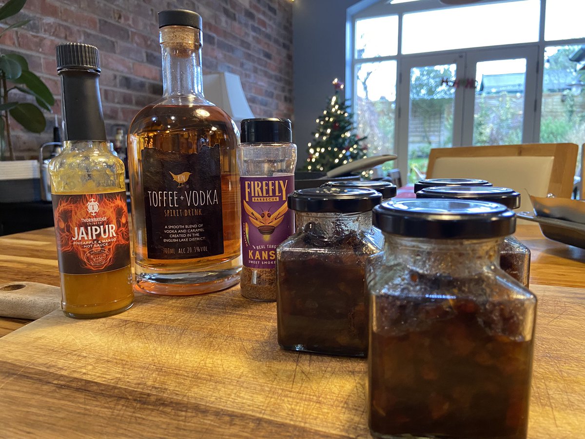 oddersocks's tweet image. Xmas bacon jam made with home cured bacon lardons and amp’d up with toffee vodka, @FireFlyBBQ Kansas rub and @TheSmokeyCarter @thornbridge Jaipur pineapple and mango hot sauce.