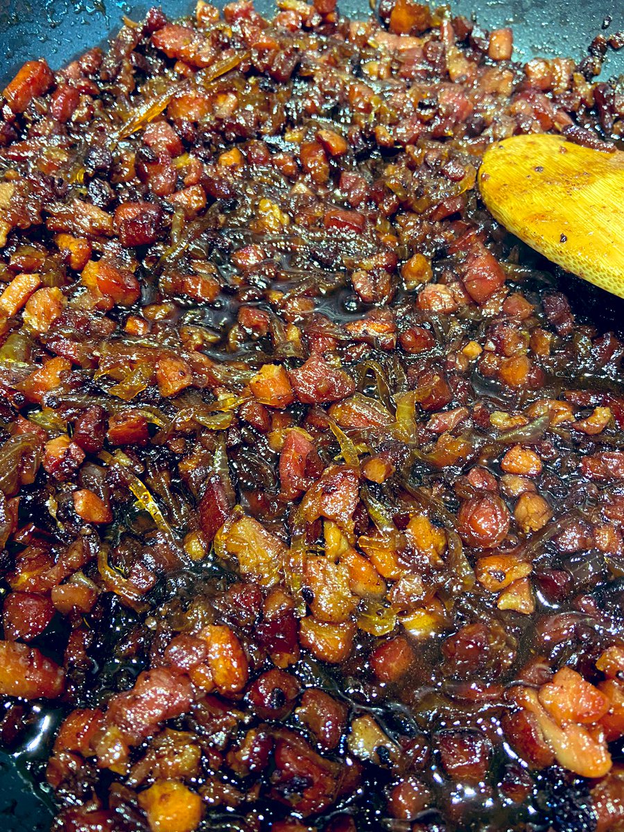 oddersocks's tweet image. Xmas bacon jam made with home cured bacon lardons and amp’d up with toffee vodka, @FireFlyBBQ Kansas rub and @TheSmokeyCarter @thornbridge Jaipur pineapple and mango hot sauce.