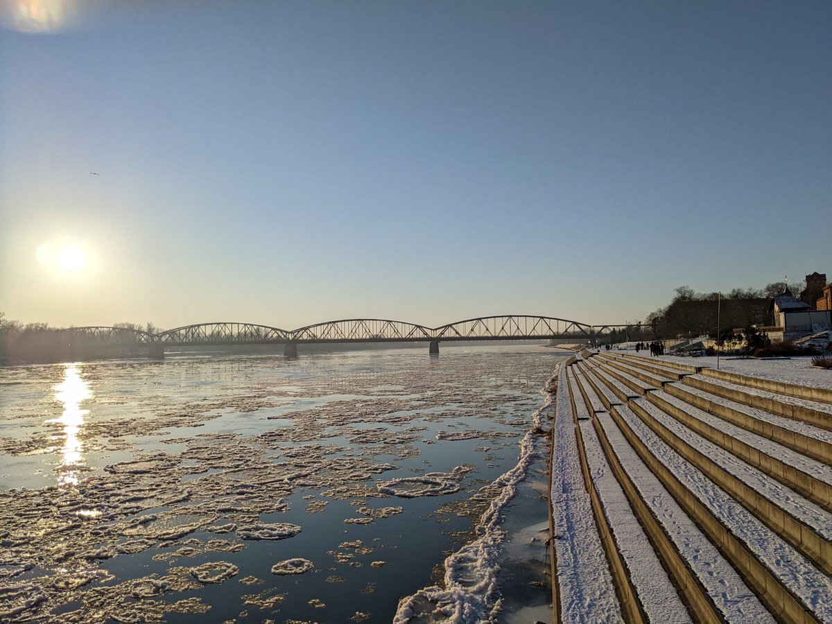 Maciej_CT's tweet photo. #Toruń #Bulwar #BozeNarodzenieAD2021 https://t.co/1Xhb3kluln