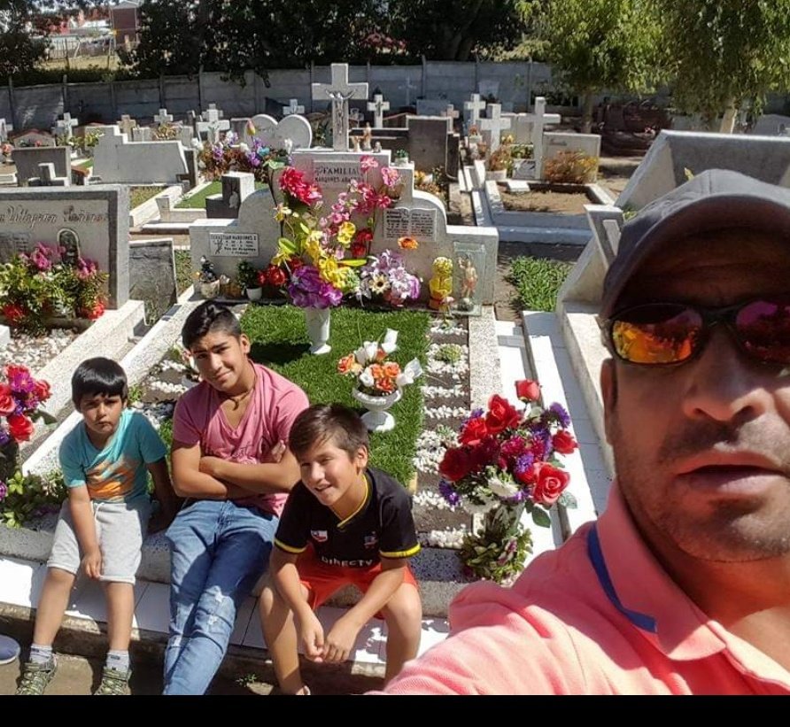 David54749724's tweet photo. Buenos días solo por nesecidad en el sector de chillan vendo camarote de fierro masiso solo para preparar sena de año nuevo para mis hijos ya que soy padre soltero y con tres ermosos niños ya que me encuentro sin travajo solo pido una ayuda para ellos gracias https://t.co/wFowymo6CZ