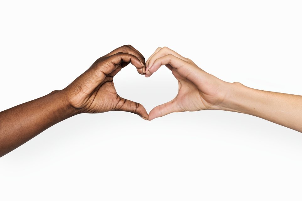 Love doesn't compare,
it sees no differences.
💞🙏😇

#7wordspoet #love #poetry #Spiritual #ACIM #aCourseInMiracles #forgiveness #nonduality