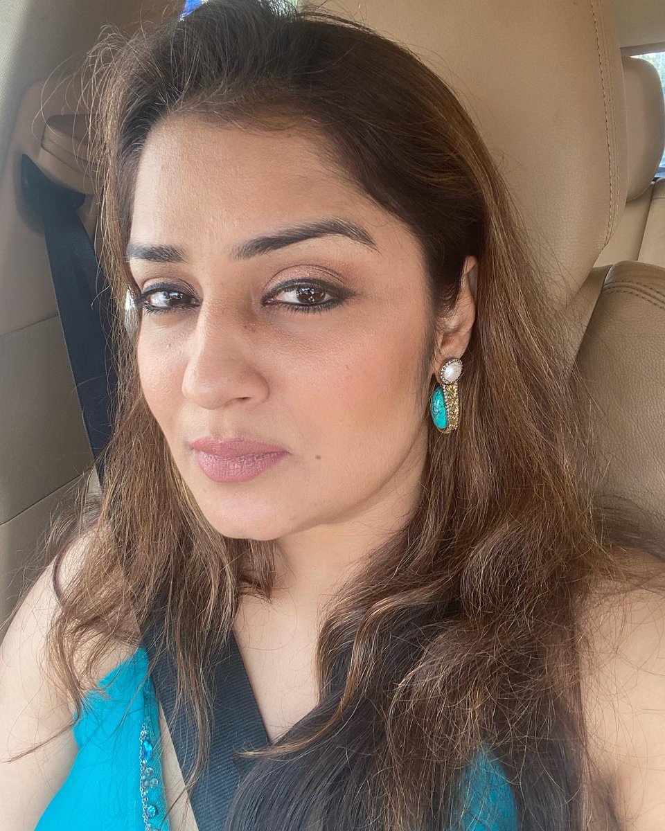 thukralnikita's tweet photo. Hello. https://t.co/xXL6plTzjE