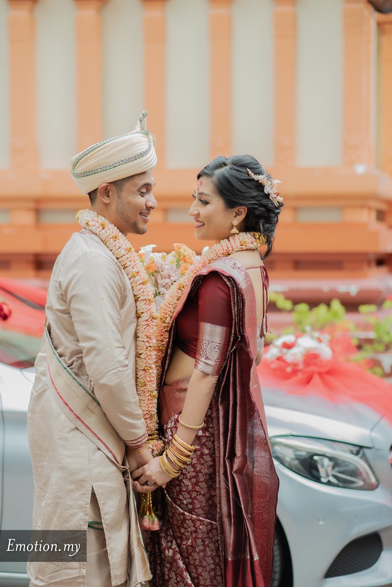 andylimdotcom's tweet photo. See more pics on our blog! https://t.co/Cc9sfdWDFP
#emotioninpictures #andylim #wedding #photography #weddingphotography #indianwedding #hinduwedding #ceylonesewedding https://t.co/XaUqAMssIu