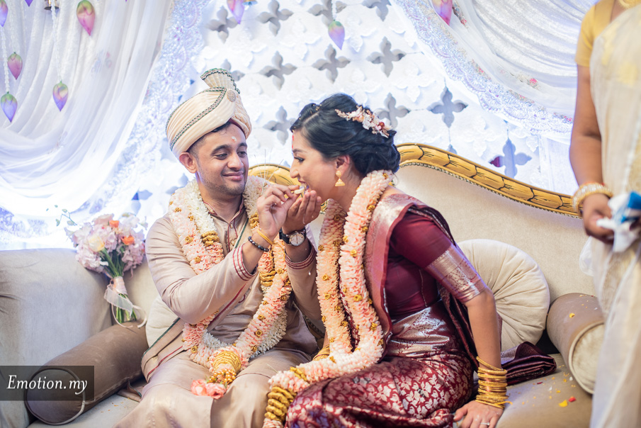 andylimdotcom's tweet photo. See more pics on our blog! https://t.co/Cc9sfdWDFP
#emotioninpictures #andylim #wedding #photography #weddingphotography #indianwedding #hinduwedding #ceylonesewedding https://t.co/XaUqAMssIu