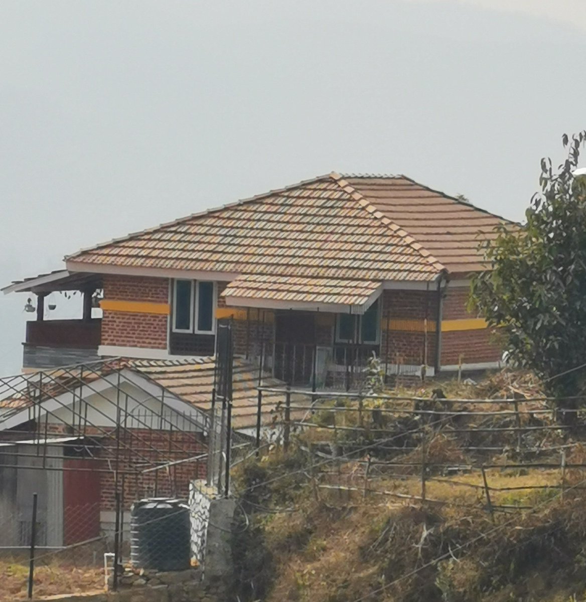 ताथली भक्तपूरमा नारायण काजीको अप्रतक्ष लगानीमा स्थापित ताथली इको रिसोर्ट। अर्को चै छिमकमै गिरिराजमणी पोखरेलका पिए सुदर्शन पराजुलीको बङ्ला..! क्रान्ति जारी छ।