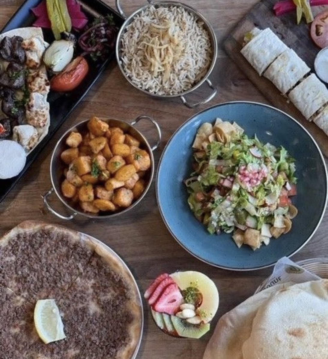 ParamountFoods's tweet photo. Take a break from Boxing Day shopping and let Paramount do the cooking 😀 Stop by or order online for pickup/delivery: https://t.co/bOMfotj8xv
Repost 📷: @Sidaroundtown
#ParamountFineFoods #Takeout #Delivery #SupportLocal #Boxingday2021 #letusdothecooking @mohamadfakih8 https://t.co/ssslSD5cLH