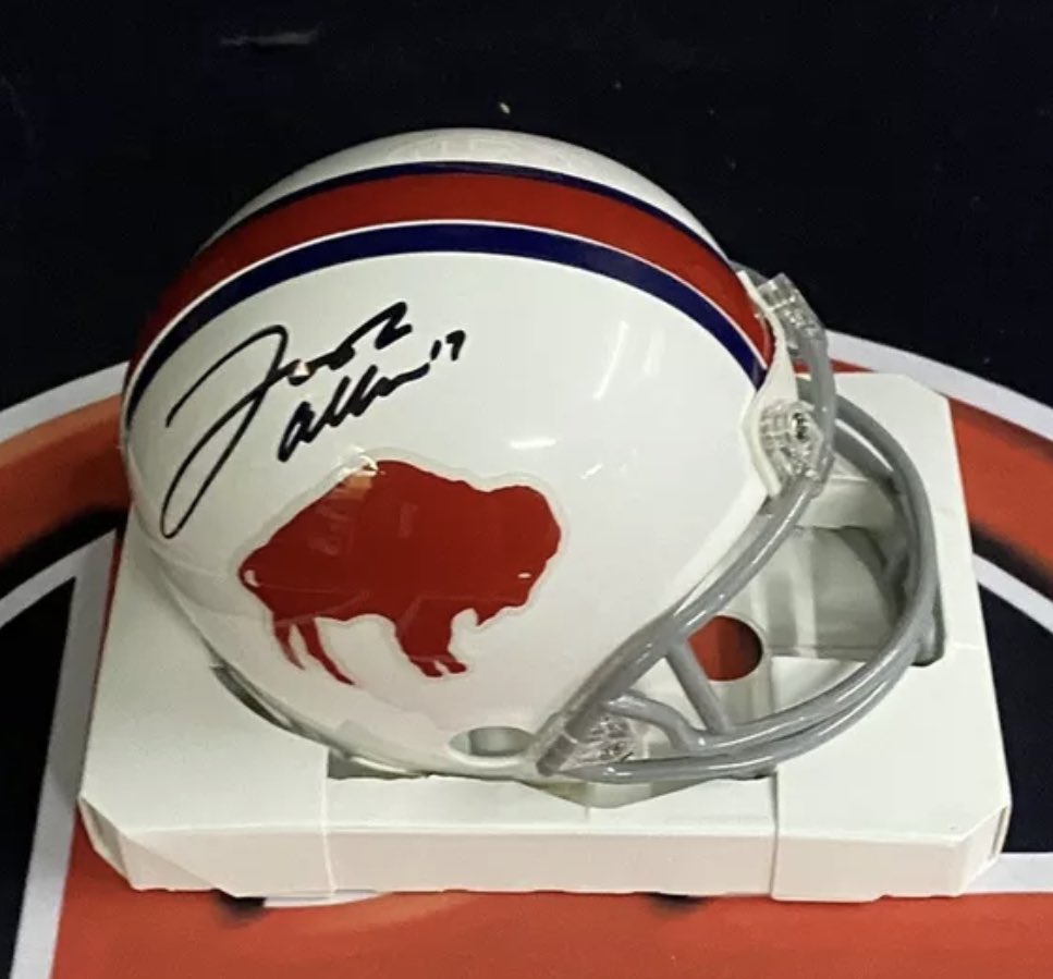 HOFSteveTasker's tweet photo. #BILLSMAFIA  GIVEAWAY TIME!

I’m giving away this autographed Josh Allen mini helmet to one lucky Bills fan!

All you have to do is:

1.Follow this account
2.Retweet this tweet

Winner picked January 2nd before the game!

#GoBills https://t.co/u1TREvRofm