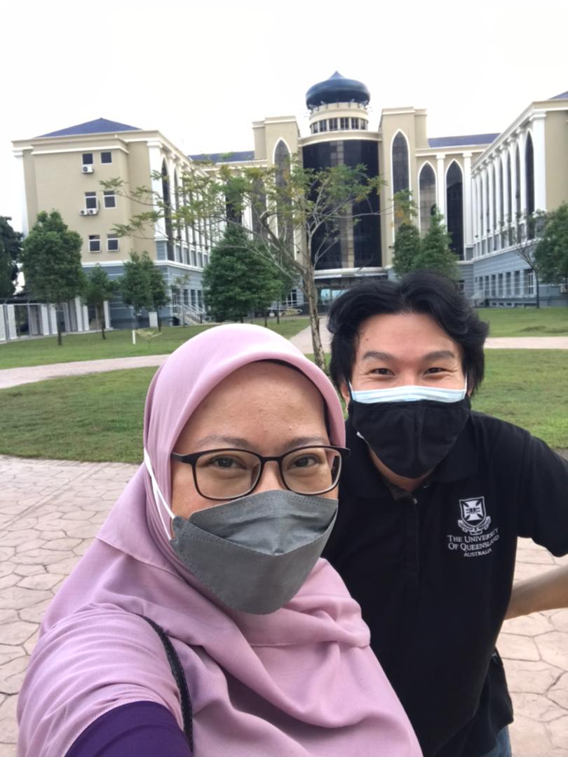 LiemAndrian's tweet photo. 2018: 3MT participants & PhD candidates, Australia ⏩ ⏩
2021: Lecturer/researcher & proud alumni @UQPsych @UQ_News, Malaysia.
#alumnigathering #oldfriends #reunion #earlycareerresearcher #phdlife #postdocstory
Visiting Universiti Sains Islam Malaysia in Nilai today 🚉 https://t.co/2hselH1qBG