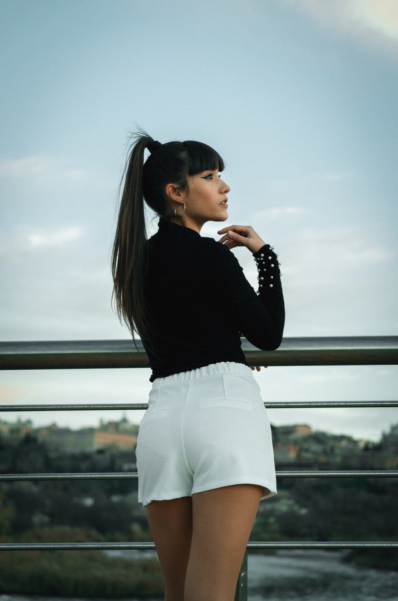 📸ELENA MARISCAL tweet media