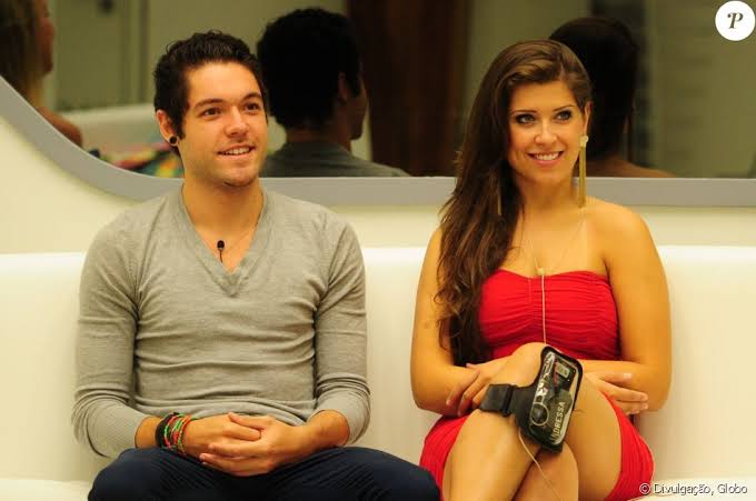StoneKarinn's tweet photo. 👩🏻‍🤝‍👨🏼CASAIS FORMADO NO BBB👩🏻‍🤝‍👨🏼

Andressa Ganacini e Nasser Rodrigues estão juntos desde o começo do BBB13, o casal já participou do reality Power Couple e casaram recentemente! https://t.co/UcIQ2ldrsx