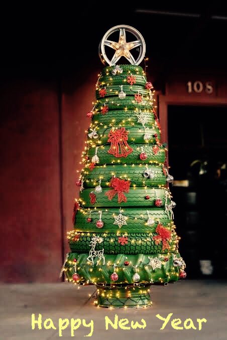 CanadianTahir's tweet photo. Yeni yılınızı en içten dileklerimizle kutlar, 2022 senesi içinde sağlıklı, mutlu, kazasız belasız günler dileriz. 🙏🎅🏽🌲🍭

Şambrele çivi girmesin
Sibobunuz eğrilmesin 
Oldu ki lastiğiniz patladı
Çağır Tahir’i hemen gelsin

Canadian Tahir 🇨🇦🍩
Kanada’nın Lastik Doktoru https://t.co/p1saF1Qakb