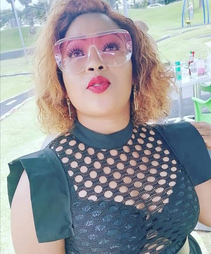 QueenLadyT12's tweet photo. Grateful for all that I am, all that I have and all that is! What a precious privileged it is to be alive, to love and to be loved β€οΈ
#QueenLadyT ππ»#FancyQueen ππΉ
@singlemumsmzansidivas
#SMMD2022
#singlemumsmzansidivas
@singlemummzansi https://t.co/DDtE4mGPZs