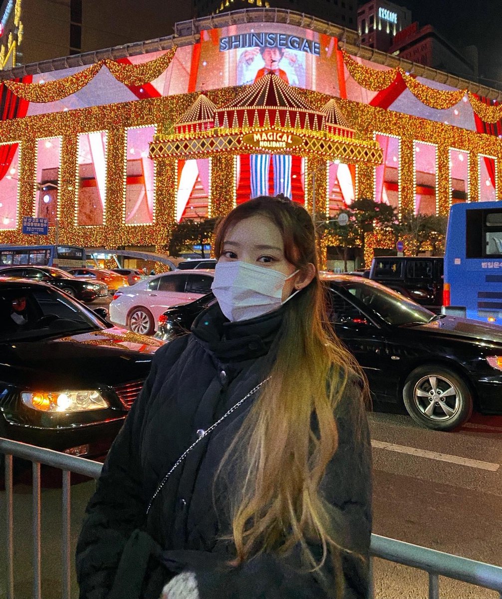 darongkeem's tweet photo. 💚 오늘도 메리크리스마스 🎄♥️ https://t.co/1JoeIXk9SD