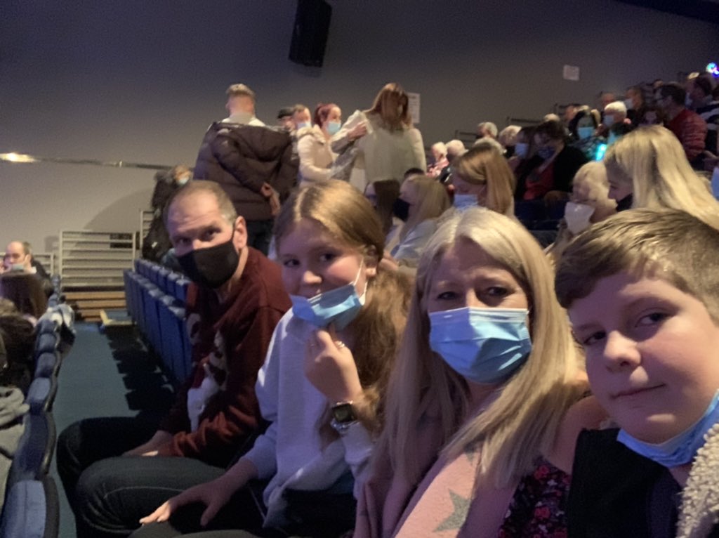 orchard66's tweet photo. #lthpanto back again xx https://t.co/GztfxRZM8Y