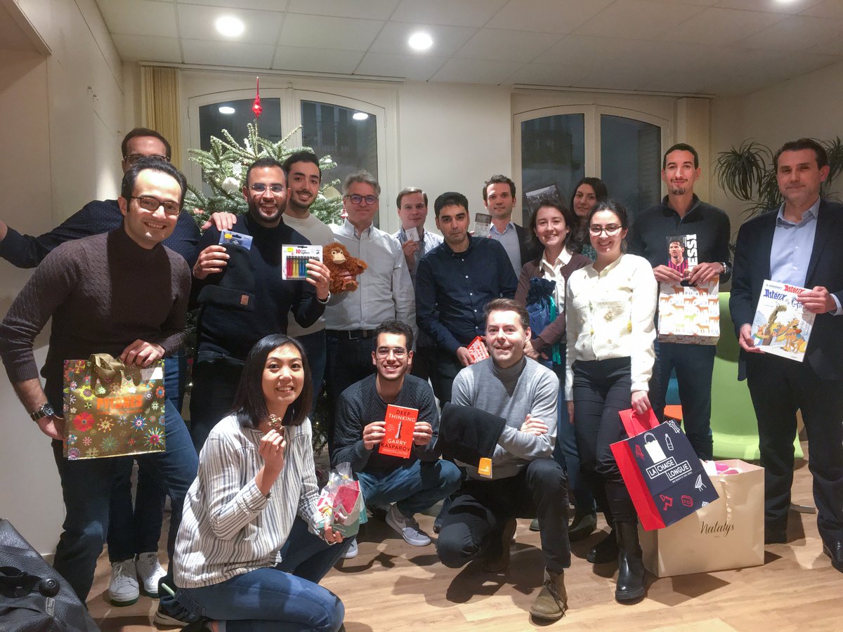 OMP_supplychain's tweet photo. π Our French team had an amazing Secret Santa party to celebrate the holiday season. Look at all those happy faces! Want to join this cheerful team? Check out all our jobs on https://t.co/GgwP4nrbkJ.
#LifeatOMP #teambuilding #happyholidays https://t.co/TQxHXFYSGn