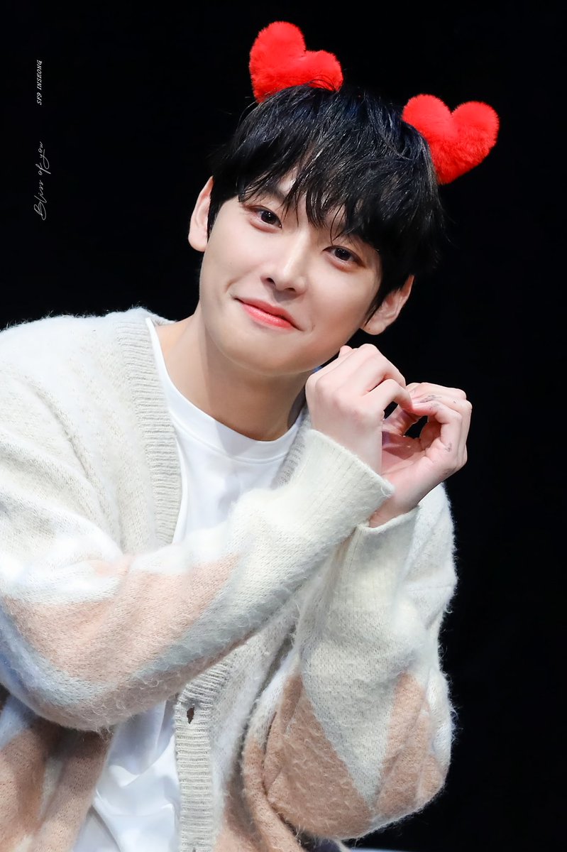 BlissofU_is's tweet photo. 211210
메리크리스마스
#INSEONG #SF9 #인성 #김인성 @SF9official https://t.co/d1NBGYHgmh