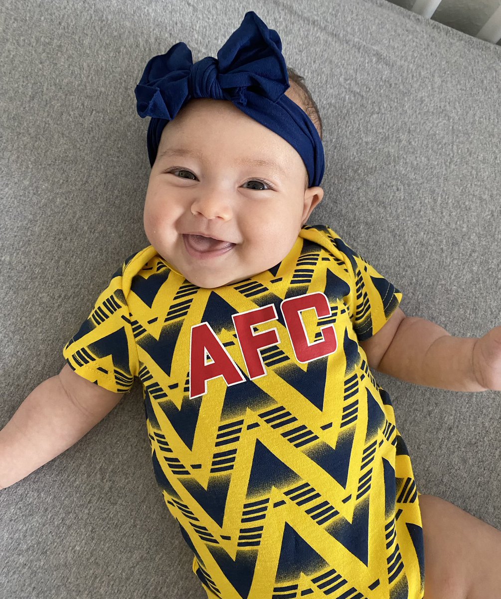 DavidHa55767576's tweet photo. #MyPLMorning Ava’s first Boxing Day, come on Arsenal!!!! https://t.co/EZztpBQaqG