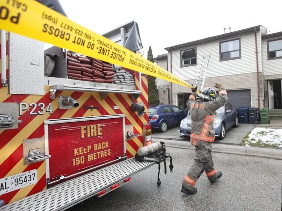TorSunphoto21's tweet photo. Yesterday’s work today https://t.co/dvRhjqpp6J back at it again today … in print, online &amp; e-edition #torontofireservice #tpffa be healthy and safe - check yer smoke alarms https://t.co/OoVwaZB1sL