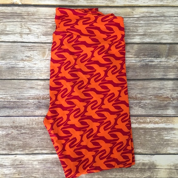 Jane22749's tweet image. So good I had to share! Check out all the items I'm loving on @Poshmarkapp from @tb235701327 @oceanwatcher28 #poshmark #fashion #style #shopmycloset #lularoe #gymboree #ganz: posh.mk/6s7ypAvVimb