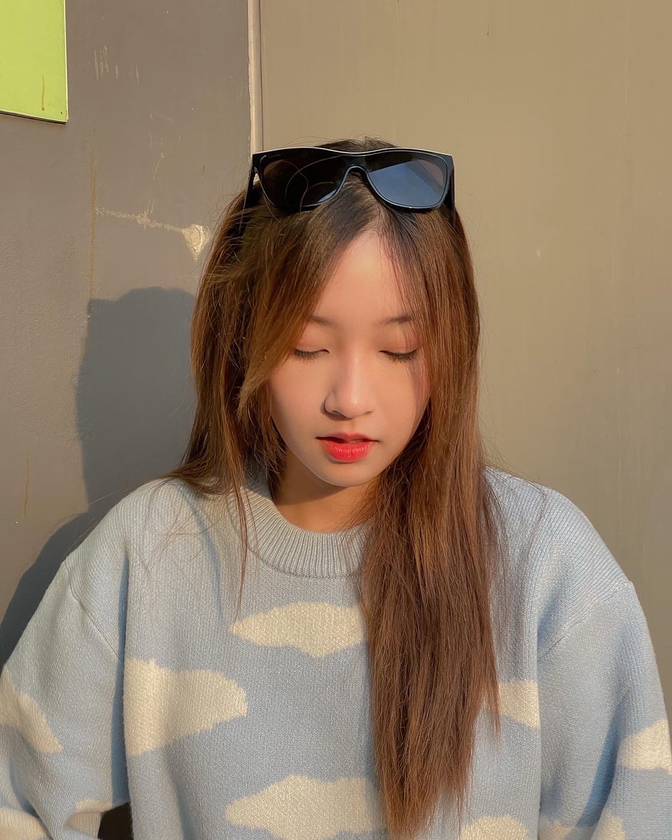 PuimekSter's tweet photo. •🌞🍼🪜sun kissed :-) https://t.co/pEDie71o62