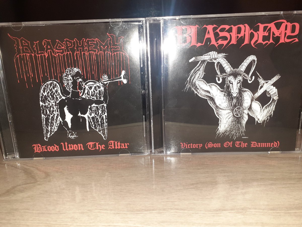vozdamorteprod's tweet photo. Quem canta com os "males", espanta rsrs
#blasphemy #nwnprod #vdmorte #rossbaycult #nuclearwarnow https://t.co/g9ifxJBv89