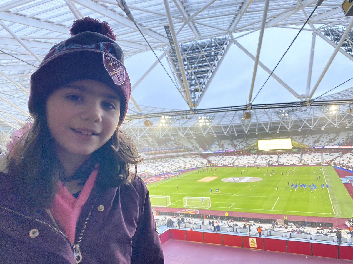 TerriWonderwo's tweet photo. COYI @WestHam https://t.co/LkpY4Az9Yo