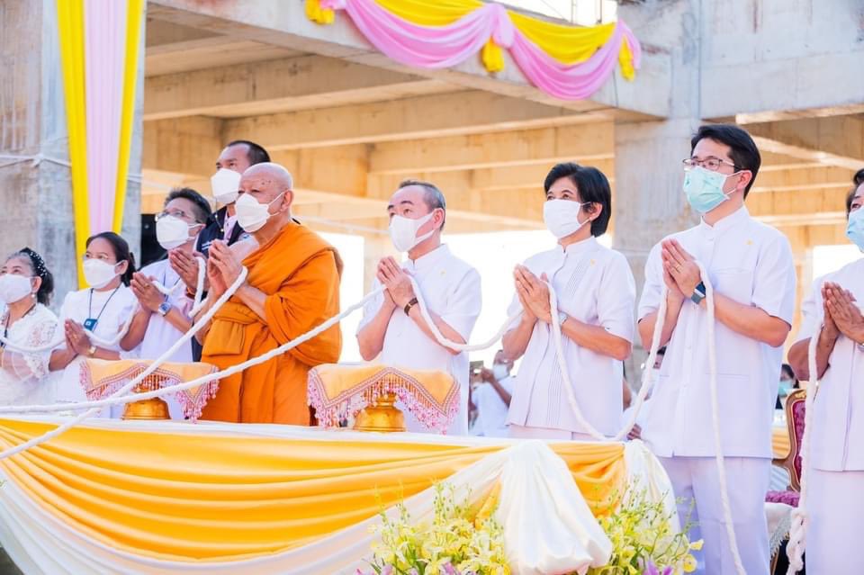 Up_To_OiL's tweet photo. 25 ธ.ค.2564 ร่วมสถาปนาอุโบสถวัดสายสุวพรรณ เอาบุญมาฝากค่ะ https://t.co/kC1BBaFusY