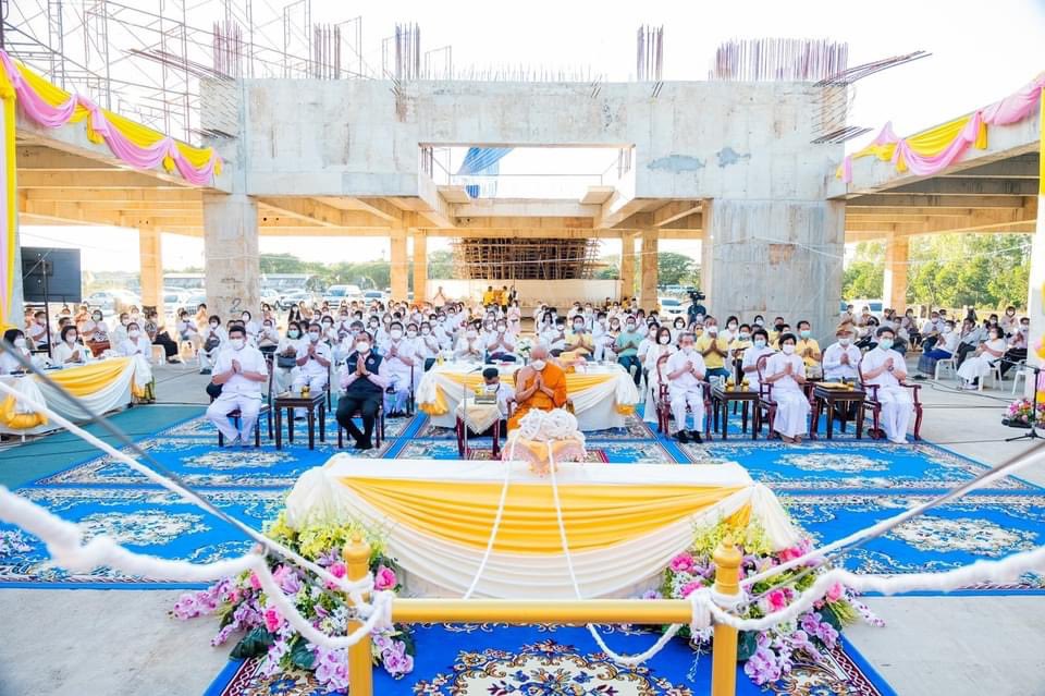 Up_To_OiL's tweet photo. 25 ธ.ค.2564 ร่วมสถาปนาอุโบสถวัดสายสุวพรรณ เอาบุญมาฝากค่ะ https://t.co/kC1BBaFusY