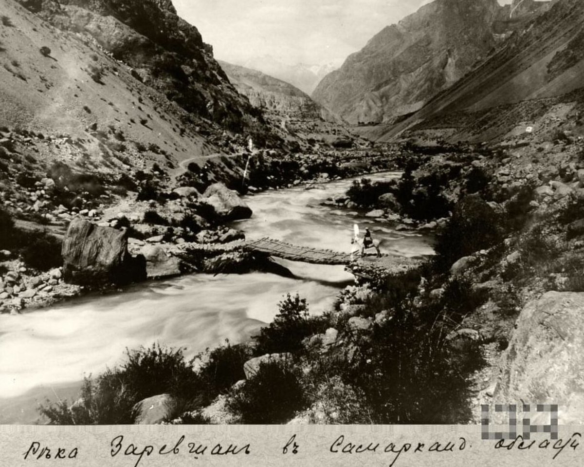 TajikUnity's tweet image. Zeravshan River in Samarkand Region, 1910

In those days, the territory of the modern Ayni and Panjakent districts of Tajikistan was part of the Samarkand region. The photo shows clearly the mountainous areas of Tajikistan.

📸 Valent Alexandrovich Tresviatsky