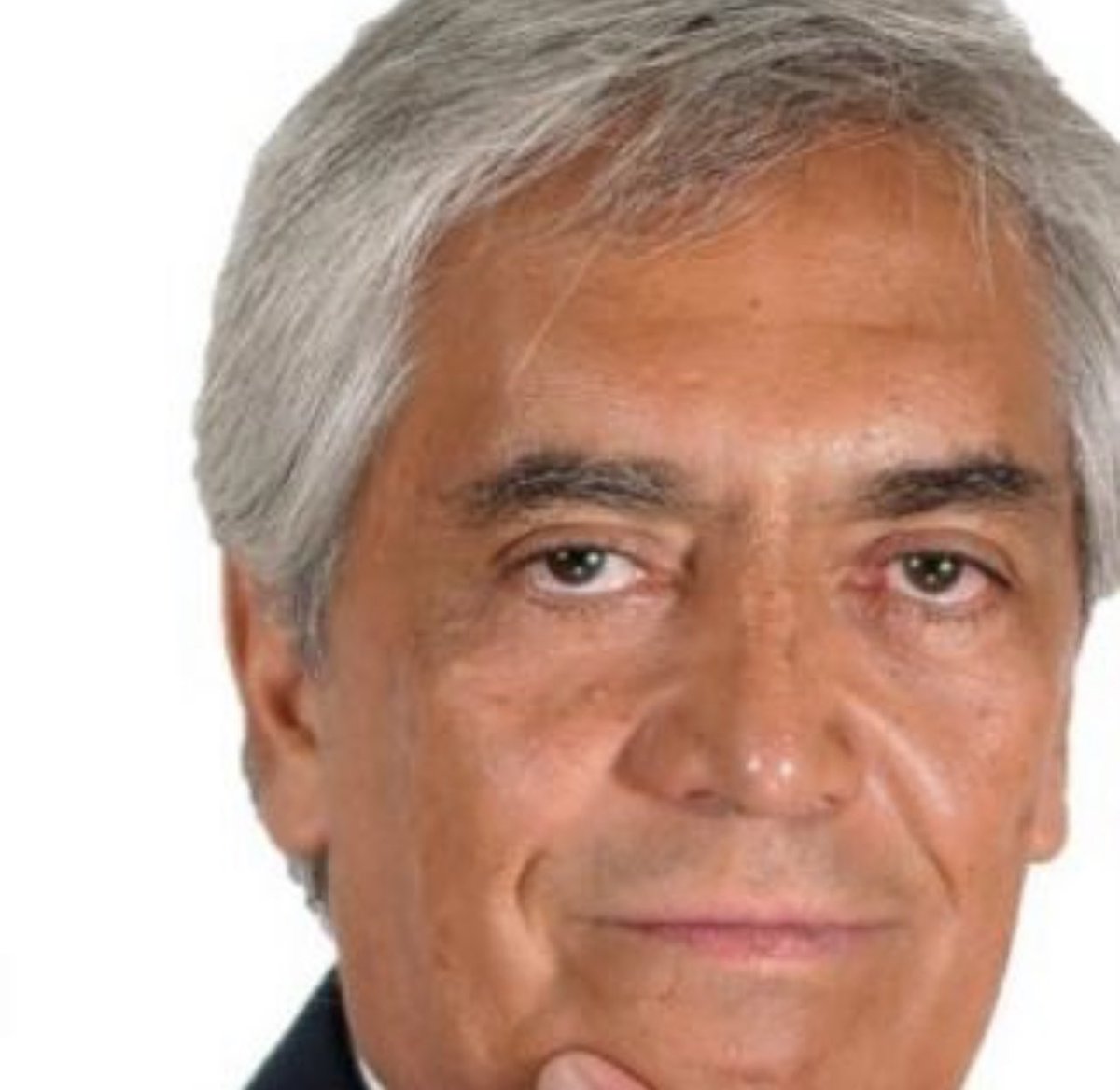 juanangel_fb's tweet photo. Que en paz descanse Víctor Hugo Bolaños, mi más sentido pésame para su familia y amigos, excelente comunicador y analítico, abrazo hasta el cielo amigo. https://t.co/NGlNDaVgO9
