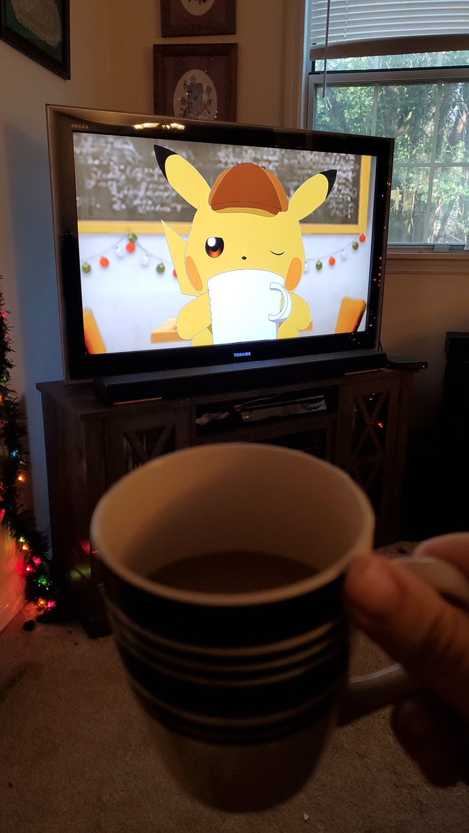 Drinking coffee while watching Pikachu also drink coffee 🤣 the Detective Pikachu Christmas Special is finally here! What a magic Christmas this has been indeed
.
.
youtu.be/krTu8-CI2DY