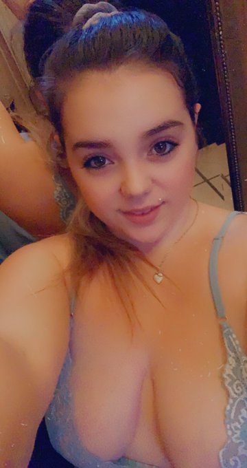 Habt ihrs heute schon ordentlich besorgt bekommen? 😋😘 #kimberlycaprice #camgirl #amateurgirl #teen #teengirl<a href="/tag/teen"class="tags"><span>#teen</span></a><a href="/tag/camgirl"class="tags"><span>#camgirl</span></a><a href="/tag/amateurgirl"class="tags"><span>#amateurgirl</span></a><a href="/tag/teengirl"class="tags"><span>#teengirl</span></a><a href="/tag/steiermark"class="tags"><span>#steiermark</span></a>