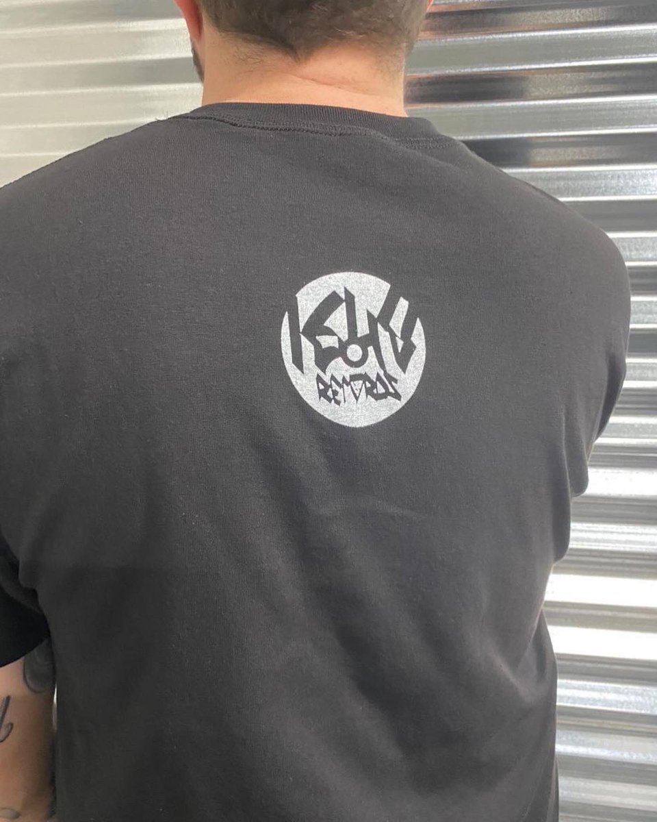 JVIBEZ312's tweet photo. Got some leftover @GOE312 shirts for sale. DM me to buy one! 
Also if you missed out on the show, check out everyone’s set on the Gutturball85 YouTube channel! 
https://t.co/XodDlqHRF9 https://t.co/VFE7H8y5Bp