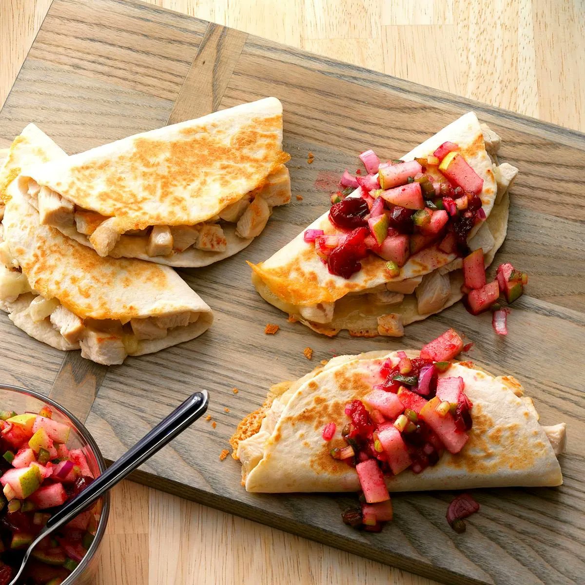 CareComfortHome's tweet photo. It's time to finish up those turkey leftovers! Here are some healthy ideas for quick and tasty meals. 🍗 https://t.co/4hjW19p50R #recipes https://t.co/TpHRgx30Dn