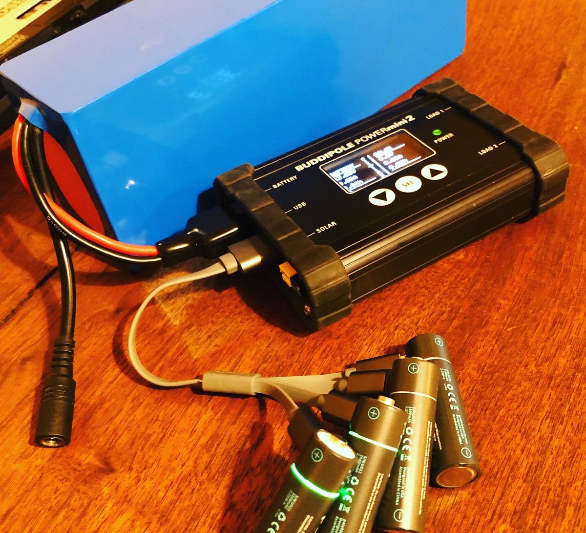 thetechprepper1's tweet photo. Merry Christmas, All! I just released the results of the Pale Blue Earth batteries on YouTube.
USB Rechargeable Lithium Ion Batteries - Pale Blue Earth
https://t.co/KAPZ1pyqRC
#thetechprepper #offgridpower #paleblueearth #prepper https://t.co/PIlm5zVU2H