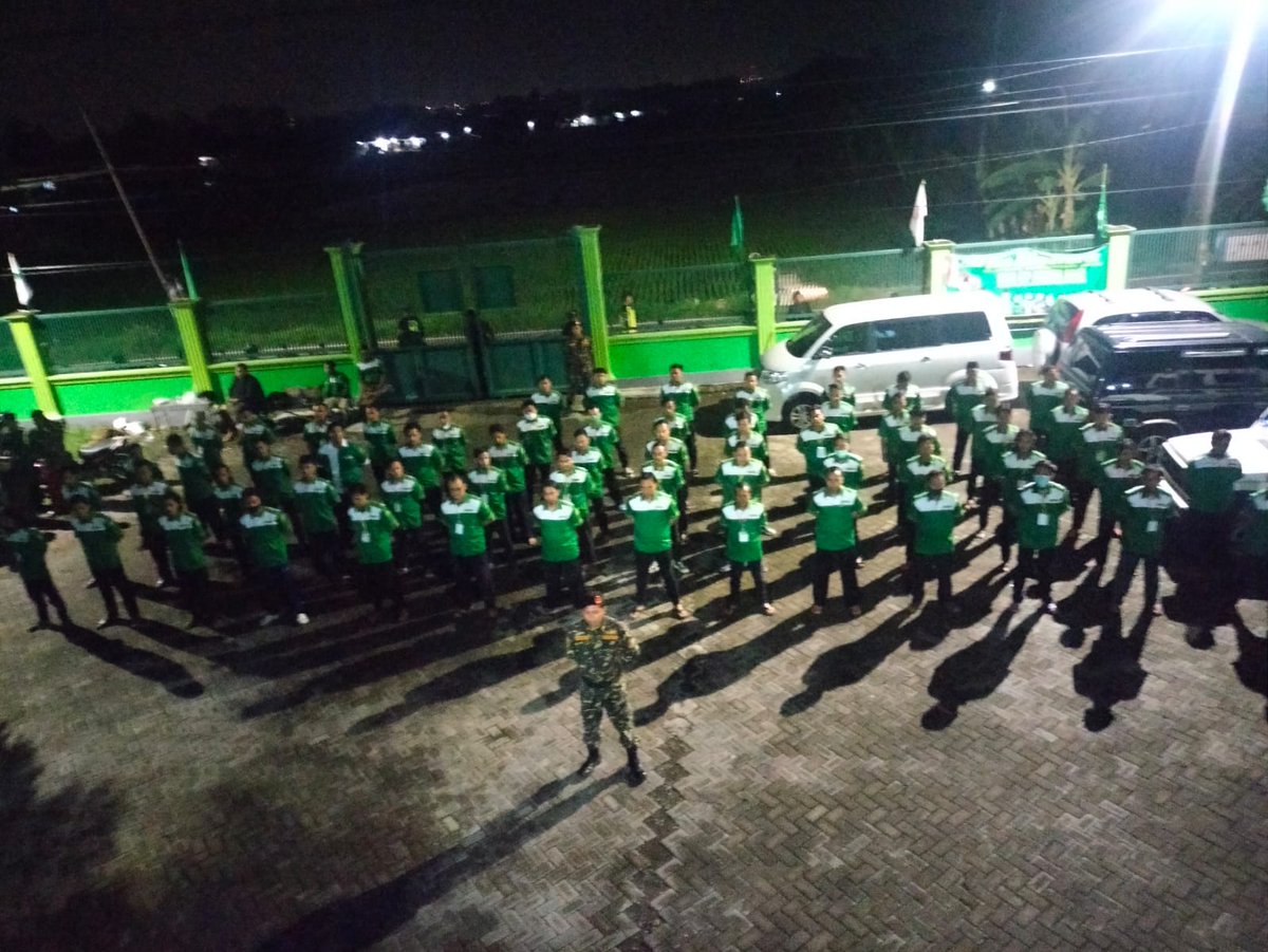 Fatcool85's tweet photo. Malam pembaiatan

#PKD3BejiRambo
#AnsorBangilSatu
#AnsorRumahBesarMilenial https://t.co/FvQCzAUxnc