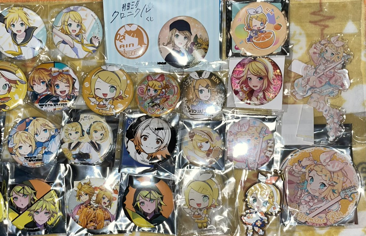M_MMiku's tweet photo. #鏡音誕生祭2021 #鏡音リンレン 
#鏡音14誕 #鏡音リン #鏡音レン

14周年×14歳
Happy Birthday 🍌鏡音🍊

我が家の鏡音達の誕生日小説
誕生日前日
→ https://t.co/IvOdtnHmPL
誕生日当日
→ https://t.co/hcL8BM58Kf https://t.co/KVJsaleMya