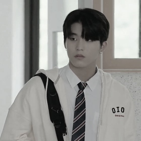 closed | moved to @blingforwoo tweet media