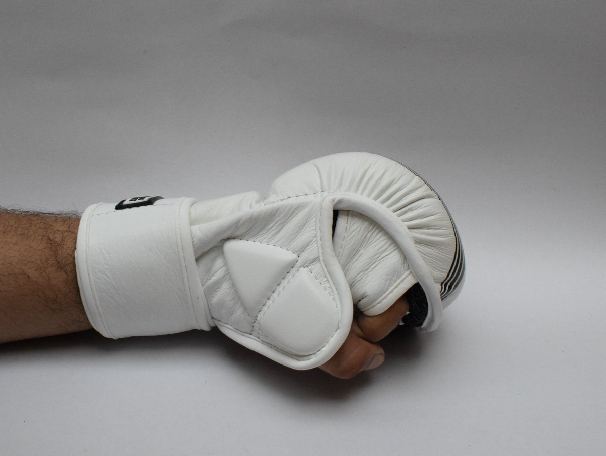 boxingfighteq's tweet photo. Get Custom MMA Sparring Gloves
For ordering Dm us  
Whats app : 0092-305-6243217
E-mail : boxingfighteq@gmail.com
Web: https://t.co/3fENKE7Ymr
Boxing Fight Equipment
 #BFE  #boxingfightequipment  #boxingfightgear  #boxingfight  #MMAfight  #Boxingsupplier  #boxingmanufacturer https://t.co/eiPpP2EW75