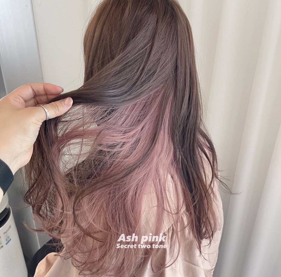 sweet__chae's tweet photo. 시크릿투톤 할건데 뭐가 젤 예쁜것같아?

참고로 나는 내가 웜톤인지 쿨톤인지 모르겠는데.. 그냥 예쁘다 하는 것만 ㅇㅏㄹ려도 https://t.co/9FKQ1beF26