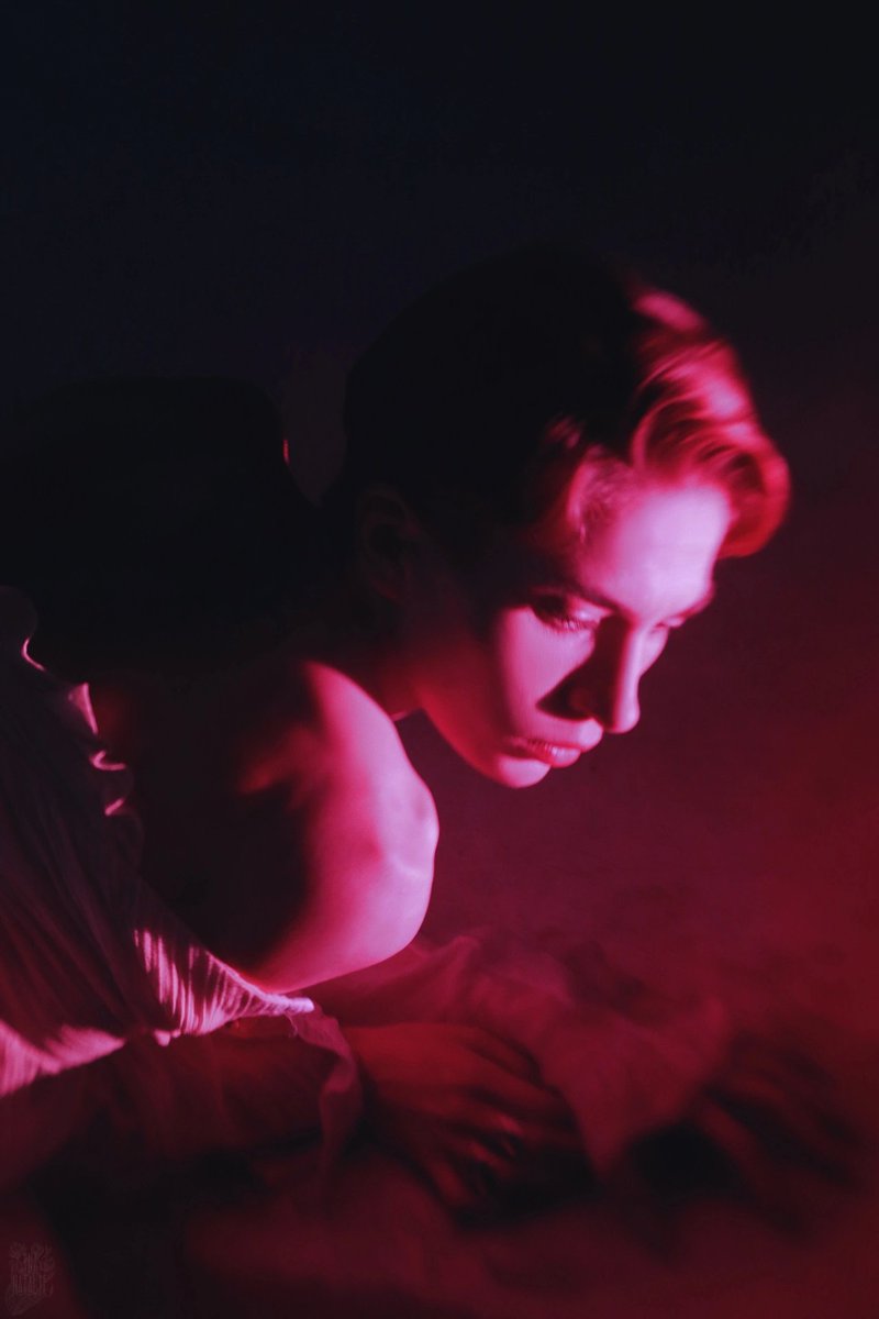 NatalieIna's tweet photo. Striving for inner light.
Model - Maria Merz.
Natalie Ina Photography.
January 2020.
#lightning #colorlight #neon #artphotography #NFTphotographers #NatalieIna https://t.co/r5fw7ObVCb
