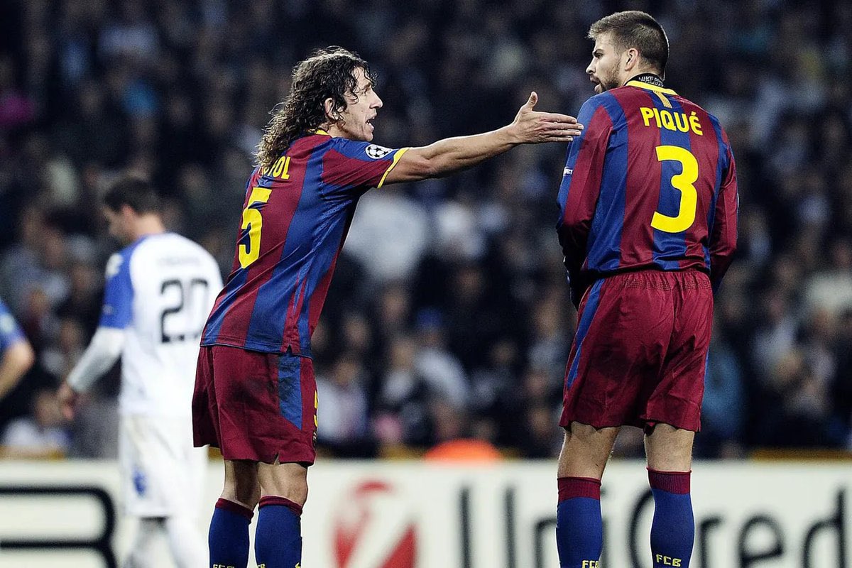 VibronsFoot's tweet photo. Gerard Piqué : "Une fois, Puyol revenait de blessure, et quand il est rentré sur le terrain je lui ai dit "Bon retour capitaine". Il m'a répondu : "Ferme ta gueule et concentre-toi sur le match". https://t.co/AdO7VfNZcP