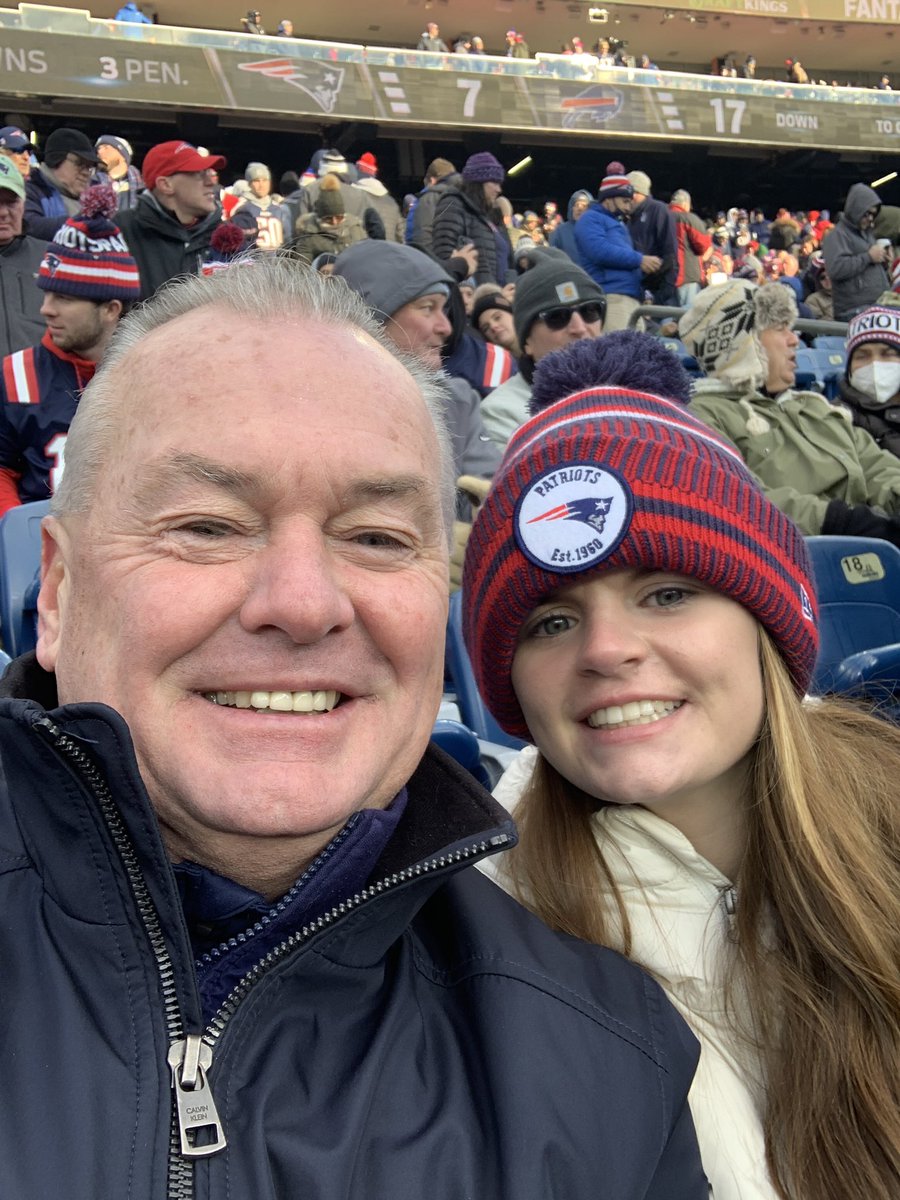 attymfwalsh's tweet photo. #Patriots #patsgame https://t.co/aqHi3h2X6U