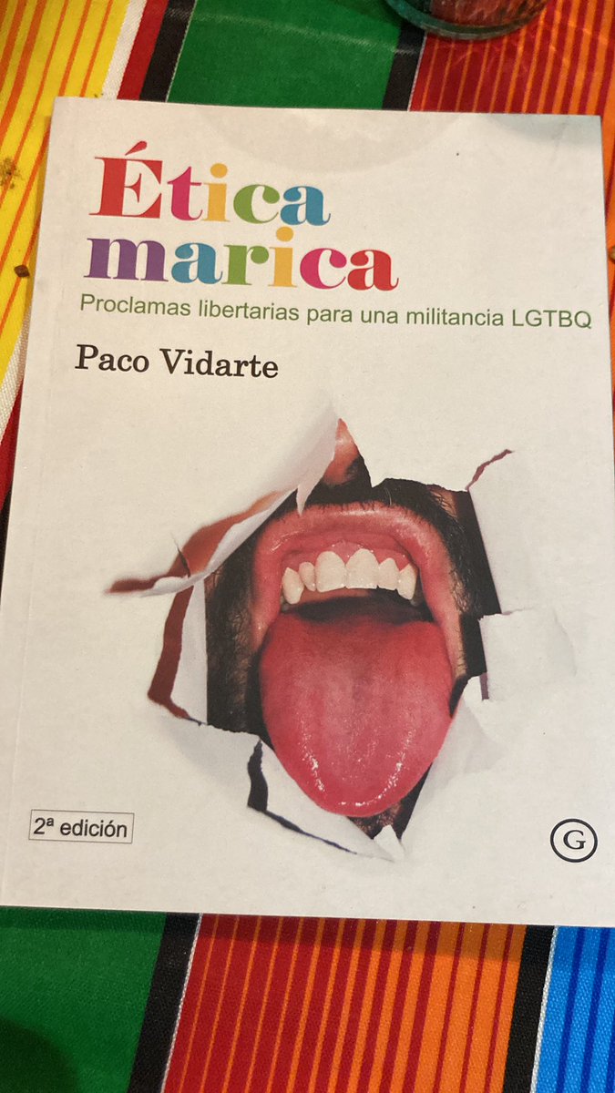 abrilcastro's tweet photo. Voy a terminar el año leyendo #FronteraCuir de @ibbergman y la #ÉticaMarica de #PacoVidarte Es mi ritual personal para que este 2022 venga lleno de fuego, rabia y ternura trans, lencha y marica. #transfeminismos #lencha #bollo #buch #marimacho #lesbiana https://t.co/wwYGa5RvJc