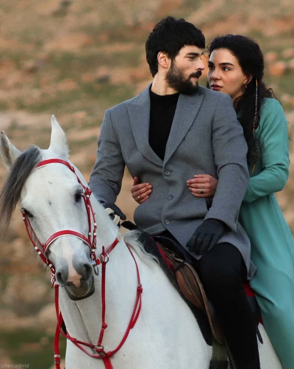 bambaşkalardı...
#ReyMir