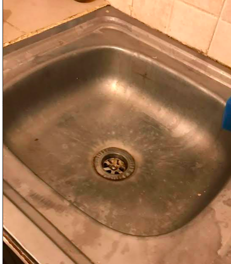 Nakeyii's tweet photo. We are not backing down. Where is my money?
Everyday will be a beautiful day for me to complain until I get my 580 EURO'S BACK. 

We need the company to be inspected @ConsumerReports @EU_Consumer 
 
@Airbnb  
@AirbnbHelp 
 
@Airbnb https://t.co/ZEAghWG558